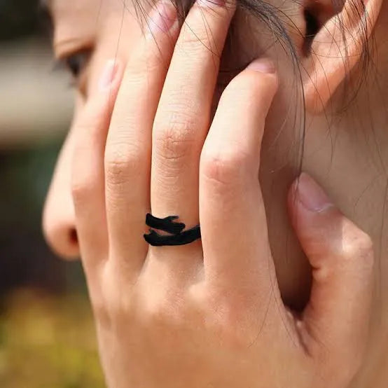 925 Black & Silver I Love You Hug Ring | Adjustable Hugging Hand Ring